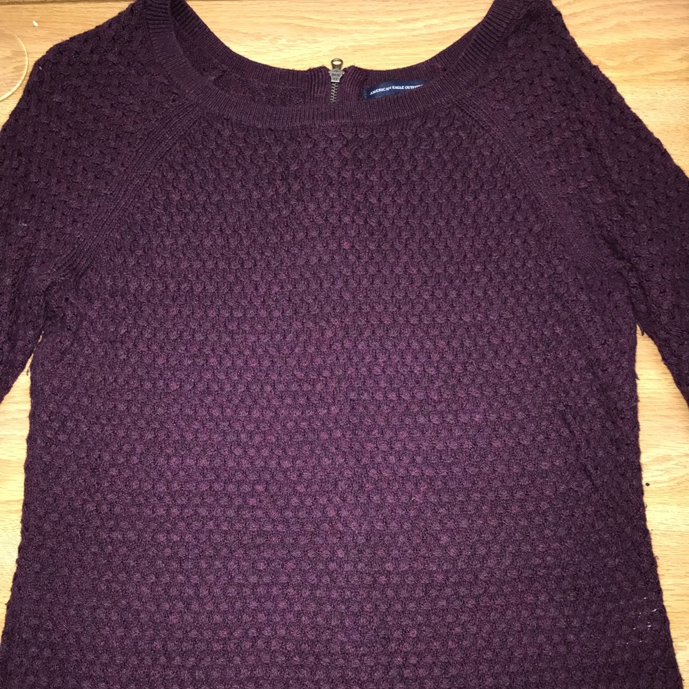 American Eagle Sweater